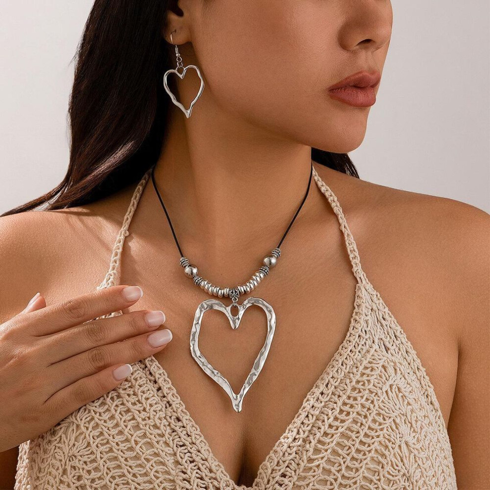 (as the picture, necklace + earrings 5188) Ocean Style Conch & Starfish Necklace with Exaggerated Metal Rose Heart
