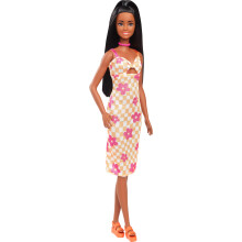 Boneca Barbie Fashionistas #233 com Cabelo Preto, Vestido Midi Laranja e Rosa com Colar e Sandálias
