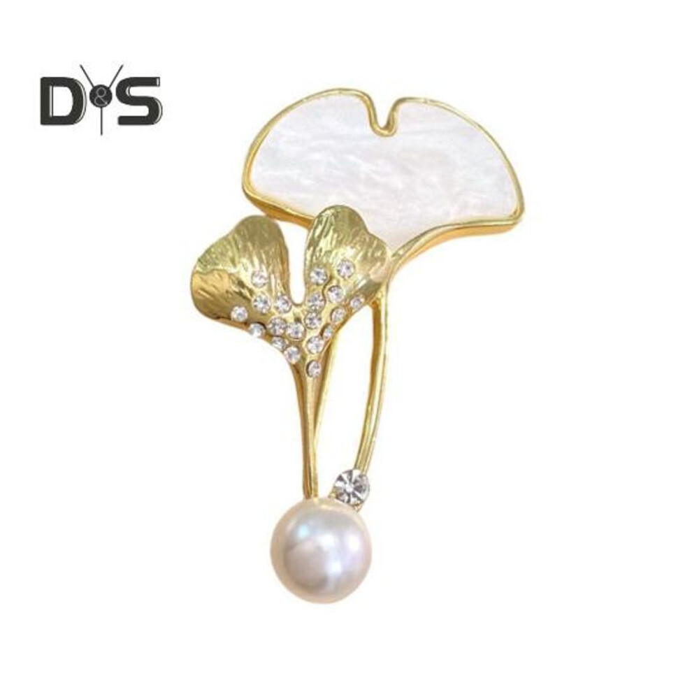 Gold Ginkgo Leaf Brooch Pearl Lapel Pin Antioxidant Anti-rust Alloy Jewelry for Women Bags And Coats