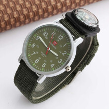 (08193-9green) Montres pour enfants Womage Montres de plein air pour enfants Montre-bracelet en tissu pour officier