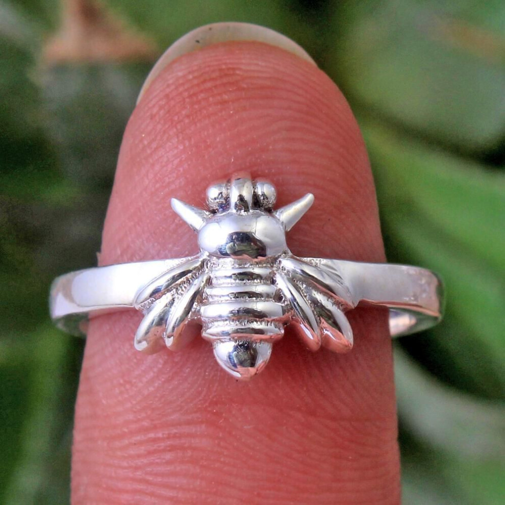 (silver, 9) Honey Bee Ring, Unisex Ring,  Animal Jewelry, Silver Charm Jewelry, Handmade Jewelry, Silver Ring