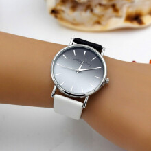 (Schwarz weiß) Neue Damen Casual Gradient Ramp Watch 2 Farbe Armbanduhr Luxus Damenuhren Damen Quarz Armbanduhren