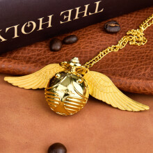 (A) Goldene Kugel-Anhänger-Taschenuhr Goldener Schnatz Quarz-Halskettenuhr Schöne süße Taschenuhr Geschenke Kinder