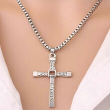(Silver) Veach Necklace Fast and Furious Vin Diesel Crystal Jesus Male Cross Cross Pendant Personality Gift