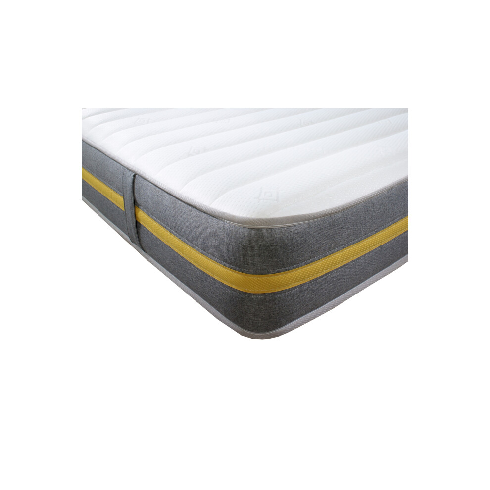 Starlight Beds (2Ft6 Shorty Small Single Mattress - 75Cm X 175Cm) Lunar Luxe Hybrid Mattress - Soft Feel, Memory Foam & Spring Support