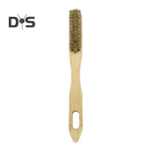 (J) Wooden Rock Climbing Brush Ergonomic Handle Thick Boar Bristles Portable Indoor Outdoor Climbing Bouldering Brush Cleaning Tool