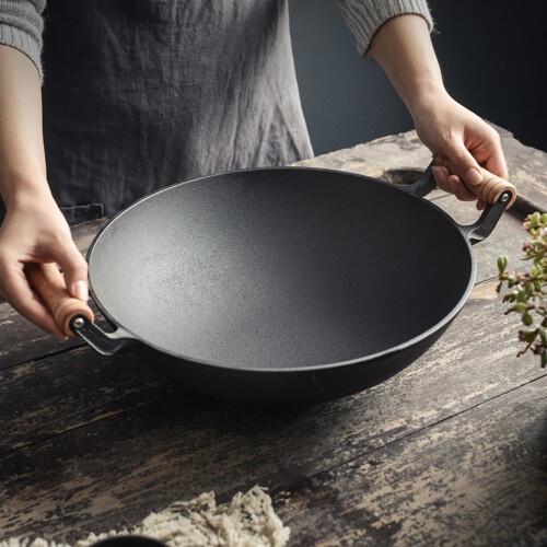 Living And Home Round Cast Iron Wok with Dual Handles 1