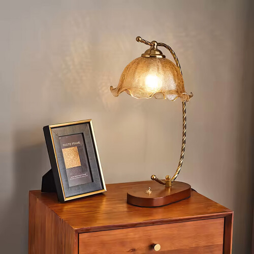 Living And Home Flower-Shaped Glass Table Lamp 1