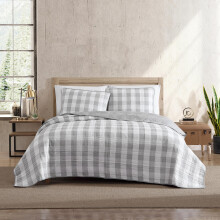 Eddie Bauer- Queen Quilt Set Cotton Reversible Bedding with Matching Shams Home Decor for All Seasons (Lakehouse Plaid Light Grey Queen)