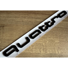 Glanzend zwarte Audi Quattro-badge, frontgrille belettering, zelfklevend RS3