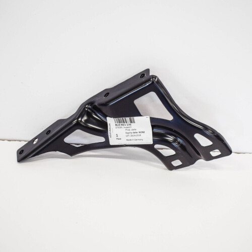 AUDI Q3 8U Front Left Wing Bracket 8U0821135 2016 1