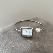 (4) Pearl Bracelet Quartz Watch