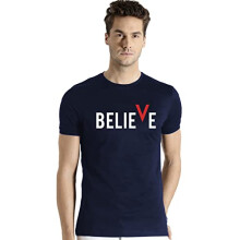 T-shirt stampata con design Believe da uomo ADRO (M, blu navy)