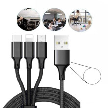 USB-Kabel mit 3 Arten von Anschlüssen, Farbe Weiß