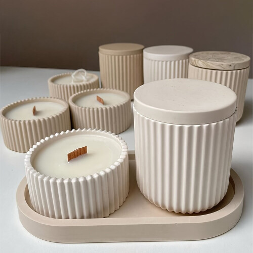 Conjunto de 4 moldes para velas com bandeja.