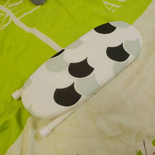 Mini tabla de planchar de plástico para mangas - compacta., Nubes