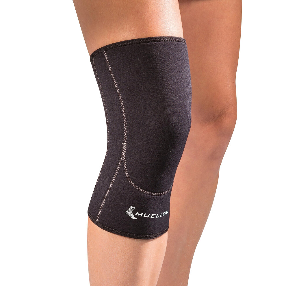 Mueller Black Sports Medicine Closed Patella Knee Sleeve, Knee Pain Relief Support For Men And Women, Ideal For Arthritis, Sprains, X-Large