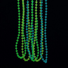 Fun Express Glow in the Dark -helmikaulakorut - 24 kpl:n joukko - Mardi Gras -tarvikkeet - Korut