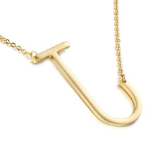 Colar com inicial lateral MOMOL banhado a ouro 18 K em ao inoxidvel com letras grandes J e colar com pingente de nome do roteiro, colares com m