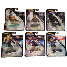 Wheels Hot Marvel Caratteri Caratteri Set completo di 6 veicoli al dipartimento Diecast dal pacchetto di rilascio HHB74-956G con Pantera nera e altro