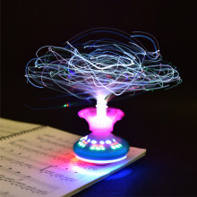 Novo brinquedo divertido de venda quente de luz UFO flash coroa fibra elétrica flash música giroscópio