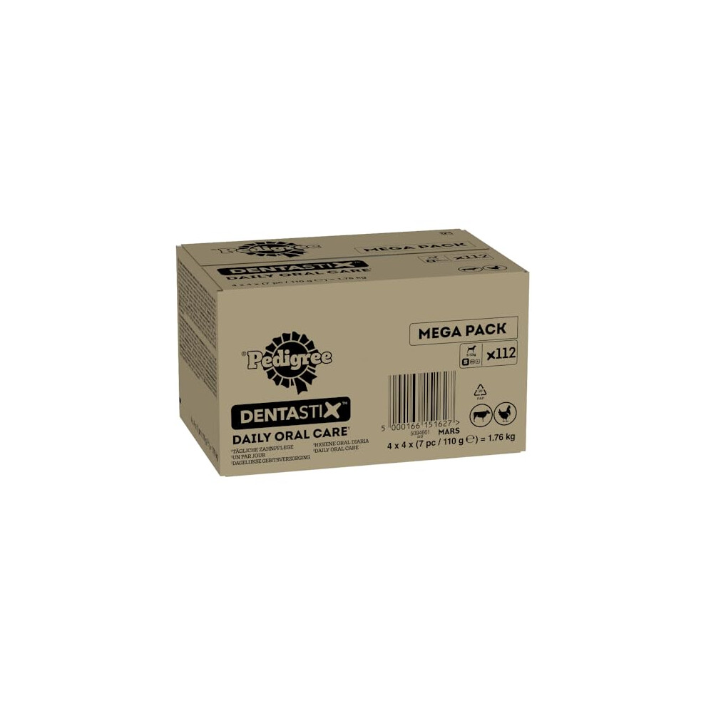 Photos - Other for Dogs Pedigree DentaStix, Functional Snacks, Daily Dental Chews for Small Dogs (5 -10 kg), Megapack of 16 x 7  (112 Sticks)