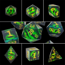 Jogo de tabuleiro de corrida em grupo com dados de olho de dragão de resina Cthulhu