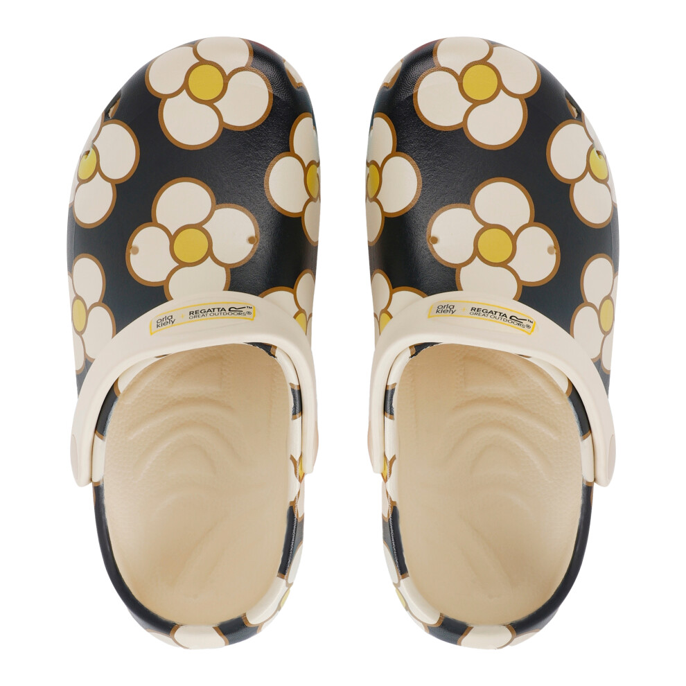 (13 UK Child, Black) Regatta Childrens/Kids Orla Kiely Spinning Flower Clogs