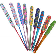 Amigurumi Crochet Hooks 9 Pack, Multi Coloured Metal Crochet Hooks Set Soft Grip, with Floral Handles for Arthritic Hands, 2.0 to 6.0mm