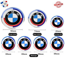 Súprava BMW 50th Anniversary Edition: 7-dielny odznak s logom – 82 mm kapota, 74 mm kufor, volant a