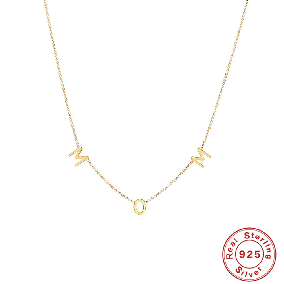 Collier brillant en lettres minuscules pour maman comme cadeau de fête des mères