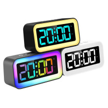 Sveglia digitale, sveglia per bambini con luce notturna a 7 colori, sveglia a LED, sveglia mattutina con 3 allarmi
