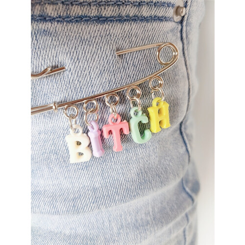 Candy Farbe Buchstaben Anhänger Pin Taille Ornament-MIWI-BITCH 2