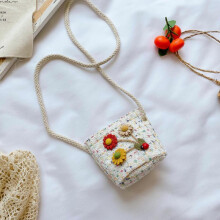 Woven Shoulder Bag for Children, Wallet, Cute Shape 12 * 17 Cm (White + Three Flowers)