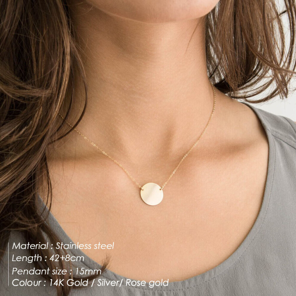 Collier ras du cou superposé avec pendentif initial en acier inoxydable (gris)