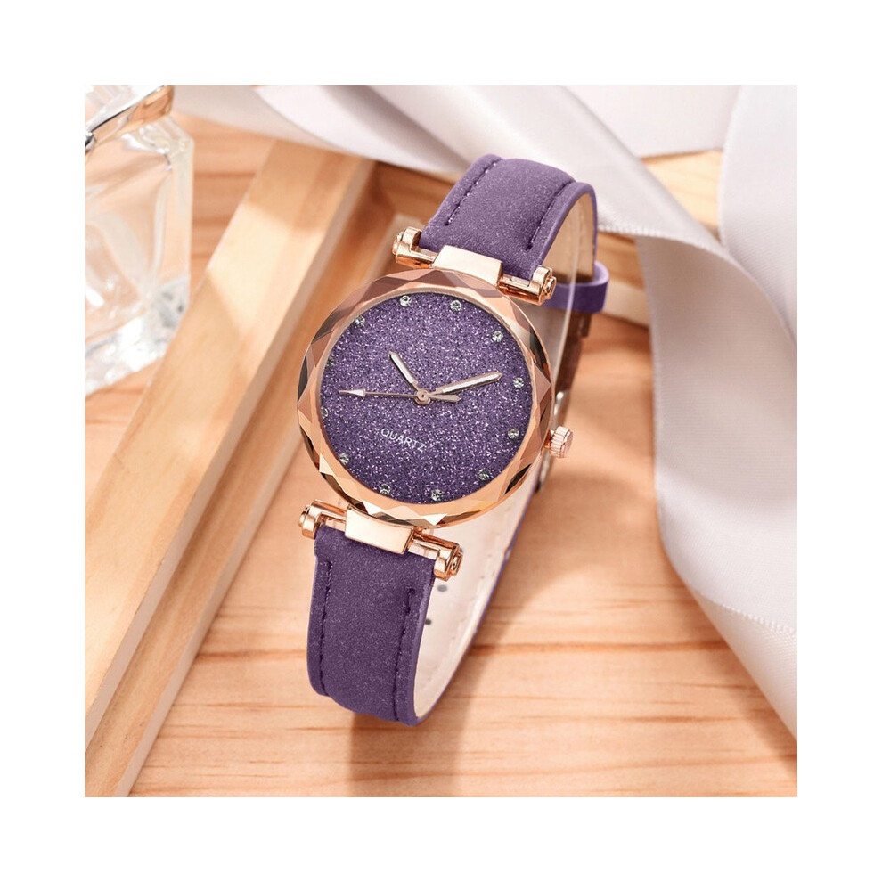 (C) Montre pour femme avec cadran en poudre argentée et diamant, bracelet en cuir givré, montre tendance