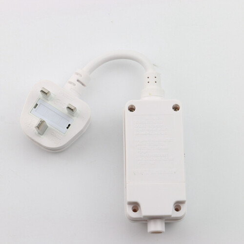Interruttore differenziale con protezione da perdite 13A AC240V - Spina UK 2