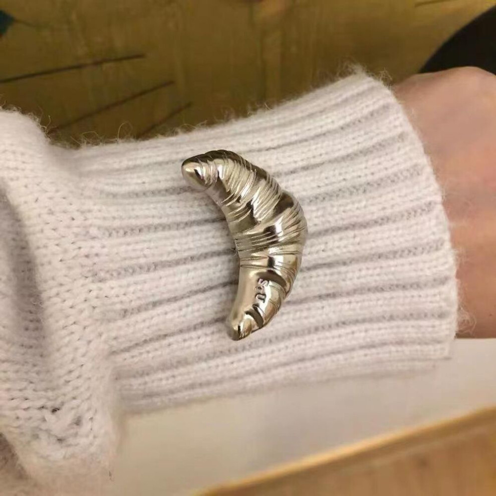 (Silver) Trend Croissant Brooches for Men Women Couple Metal Pins Gold Plated Silver Color Korean Fashion Vintage Luxury Jewelry Gifts
