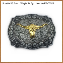 Gouden riemgesp met stierenkop in zinklegering en western denim