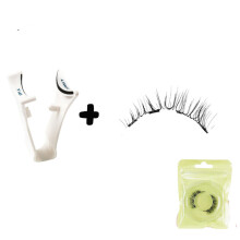 Nicht klebende, vier magnetische Saugnäpfe. Falsche Wimpern können wiederverwendet werden. Wasserdicht und langlebig.