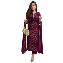 Gosriki Rayon Blend Bandhej imprimiu Kurta com Pant & Dupatta (Turae Wine-Gs_L_Wine_Large)