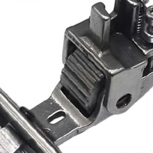 (Pp Wheel, One size) Roller Presser Foot Roller Sewing Machine Presser Foot, Durable Sew Foot Adjustable Wheel Roller Foot for Cloth Clothes Decorative Stitching