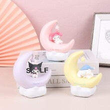 Luz LED de luna con adorno de rollo de canela de Anime Kuromi
