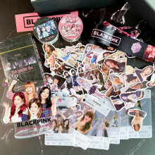 161 pezzi. Album rosa e nero "Born Pink" Confezione regalo con ventagli Wink Articoli da regalo Biglietti