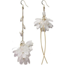 (As show, One size) Heyone Lightweight Boho Chic Crystal Acrylic Asymmetry Flower Drop Earrings White Long Dangle Petals Earrings for Women Wedding Jewelry