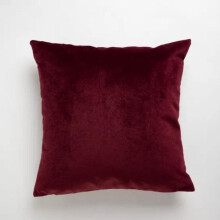 (Default) Stormys red famous pillow ting