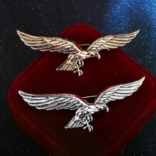 (A14582-Gold) Vintage Animal Eagle Pin Broche Mannen Vrouwen Punk Buck Pak Stropdas Revers Pin Kerstcadeau
