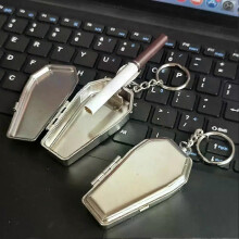 Mini posacenere portatile a forma di bara con portachiavi, facile da riporre, elegante organizer antivento