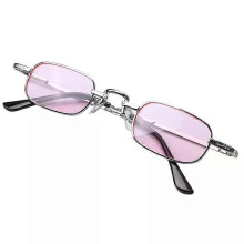 Occhiali da sole quadrati trasparenti da donna, stile punk retrò, con montatura in metallo.