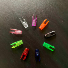 100 stücke DIY Pfeil Zubehör G Pfeil Nocken Für ID32/42/62mm Pfeil Welle Pfeil Kunststoff Tails für
